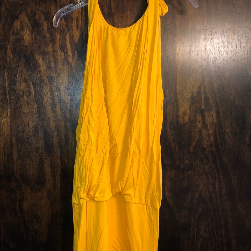 Backless mini dress - yellow